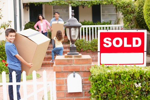Removal truck hire used for home and small business moves